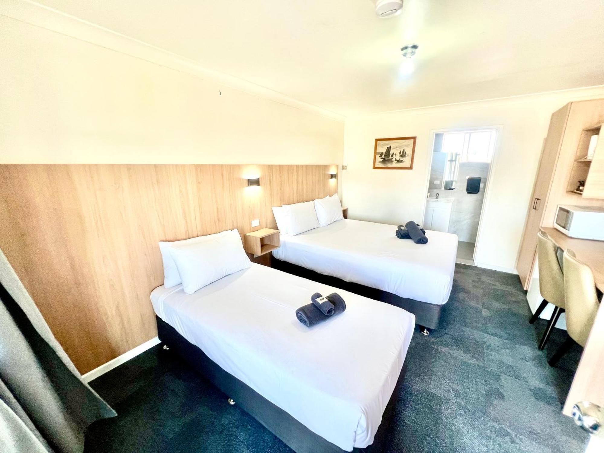 פורבס Adrian Motel מראה חיצוני תמונה