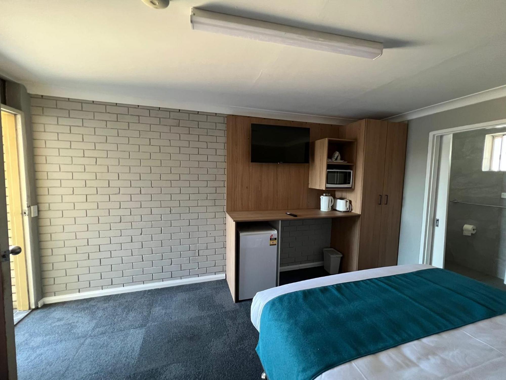 פורבס Adrian Motel מראה חיצוני תמונה