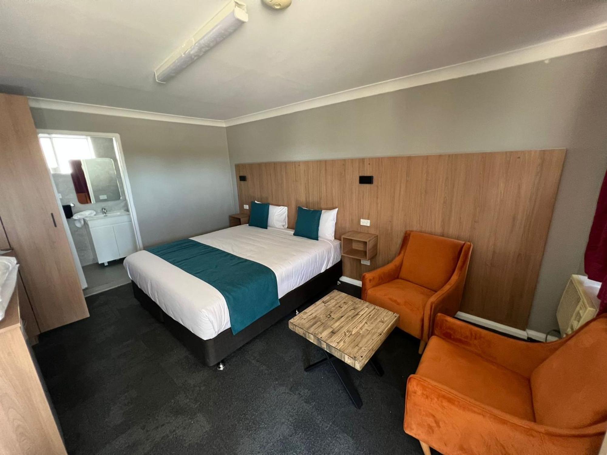 פורבס Adrian Motel מראה חיצוני תמונה