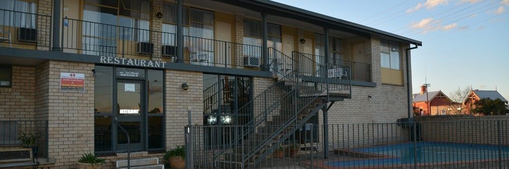 פורבס Adrian Motel מראה חיצוני תמונה
